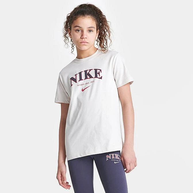 Girls' Nike Sportswear Athletic Dept T-Shirt Light Orewood Brown/Light Orewood Brown - FD0888 105 3 Girls' Nike Sportswear Athletic Dept T-Shirt Light Orewood Brown/Light Orewood Brown - FD0888 105