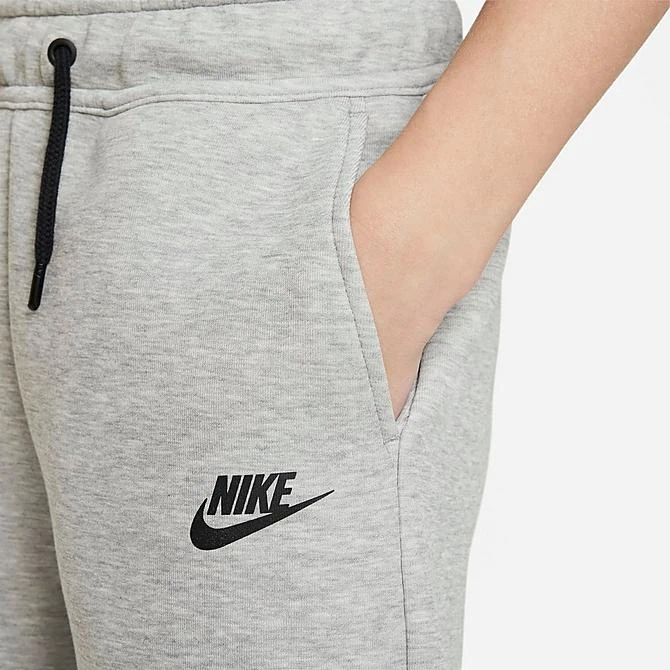 Boys' Nike Tech Fleece Shorts Dark Grey Heather/Black/Black - FD3289 063 6 Boys' Nike Tech Fleece Shorts Dark Grey Heather/Black/Black - FD3289 063 - Image 4